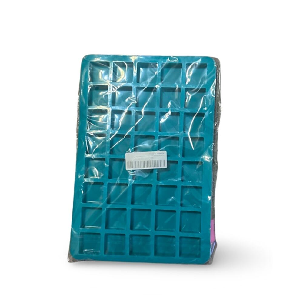 40 Square Silicone Mold Tray Flexible Ice Cube Candy Soap Resin Mold Blue